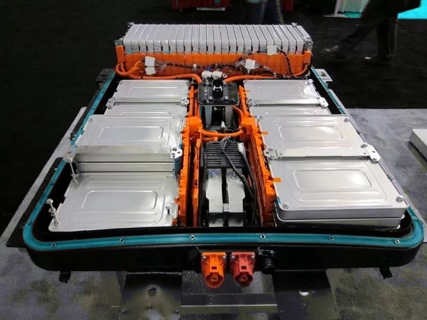 Chinas Fortschritte bei neuen Energiefahrzeugbatterien und deren Verwendung als Isoliermaterialien
